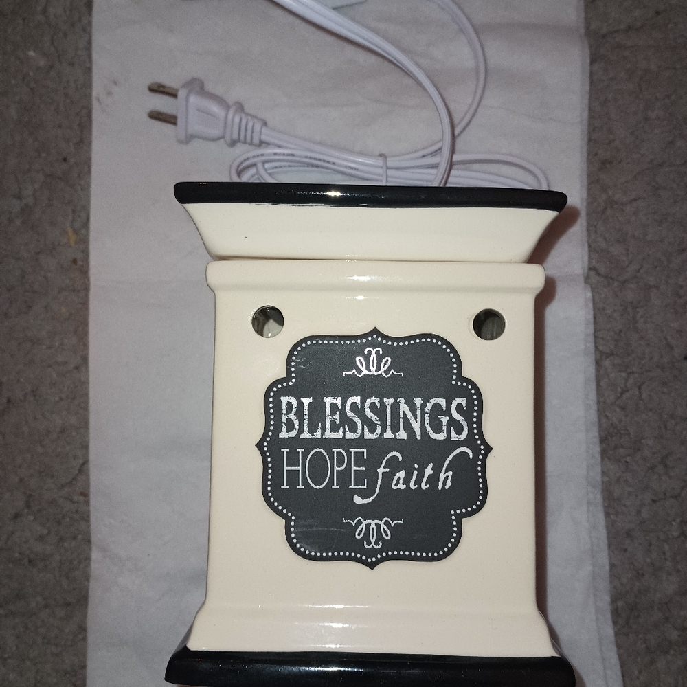 Homes and Gardens Wax Warmer